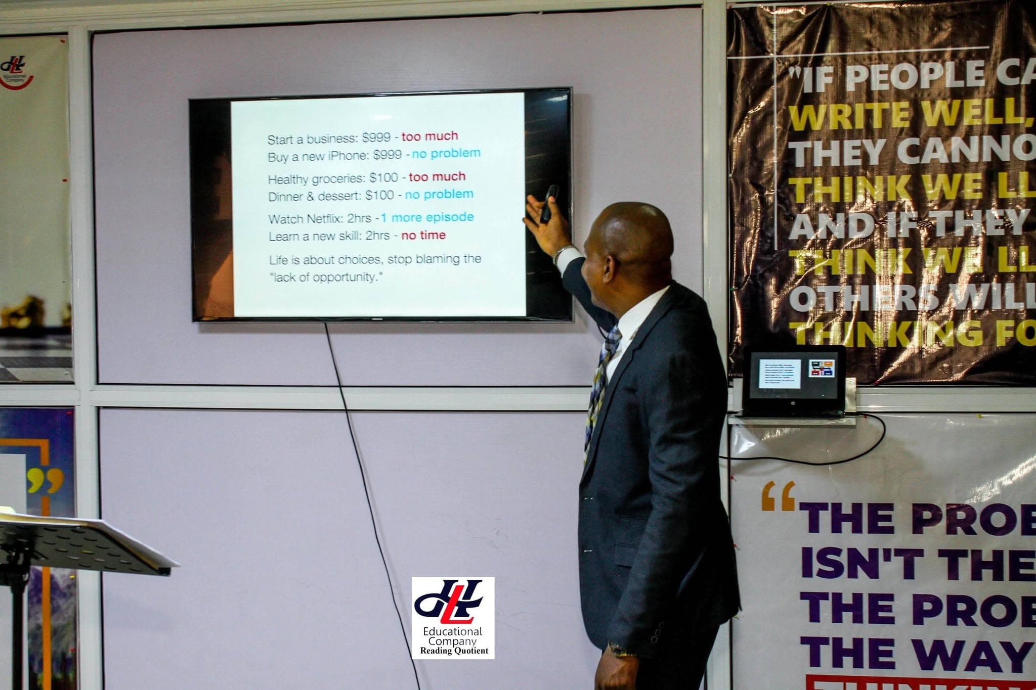 HL Consult lead consultant presenting to a training cohort
